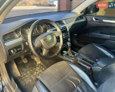 Чорний Шкода Суперб, об'ємом двигуна 1.8 л та пробігом 190 тис. км за 5555 $, фото 10 на Automoto.ua