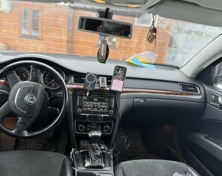 Черный Шкода Суперб, объемом двигателя 2 л и пробегом 322 тыс. км за 3600 $, фото 2 на Automoto.ua