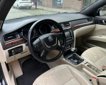 Чорний Шкода Суперб, об'ємом двигуна 2 л та пробігом 300 тис. км за 7800 $, фото 12 на Automoto.ua