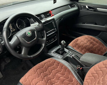 Чорний Шкода Суперб, об'ємом двигуна 1.8 л та пробігом 302 тис. км за 7300 $, фото 9 на Automoto.ua