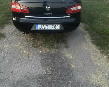 Чорний Шкода Суперб, об'ємом двигуна 2 л та пробігом 260 тис. км за 5900 $, фото 5 на Automoto.ua