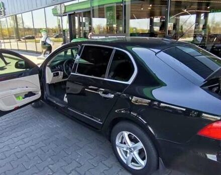 Чорний Шкода Суперб, об'ємом двигуна 2 л та пробігом 255 тис. км за 9700 $, фото 2 на Automoto.ua