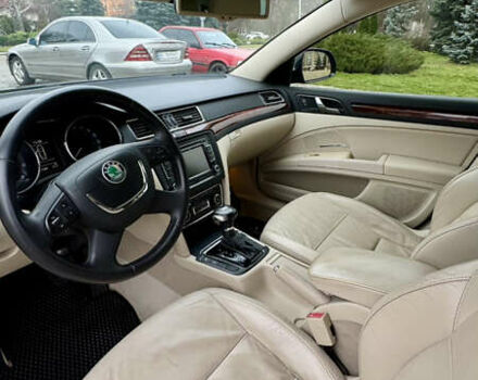 Черный Шкода Суперб, объемом двигателя 3.58 л и пробегом 231 тыс. км за 8900 $, фото 9 на Automoto.ua