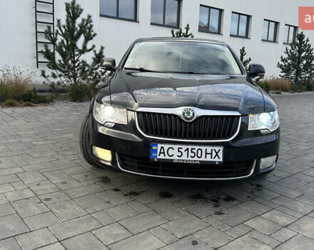 Черный Шкода Суперб, объемом двигателя 2 л и пробегом 296 тыс. км за 9300 $, фото 5 на Automoto.ua