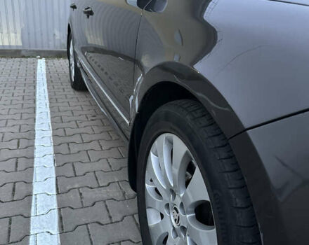 Черный Шкода Суперб, объемом двигателя 2 л и пробегом 310 тыс. км за 10500 $, фото 2 на Automoto.ua