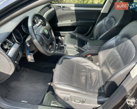 Черный Шкода Суперб, объемом двигателя 2 л и пробегом 312 тыс. км за 11500 $, фото 20 на Automoto.ua