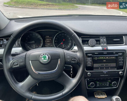 Черный Шкода Суперб, объемом двигателя 2 л и пробегом 312 тыс. км за 11500 $, фото 12 на Automoto.ua