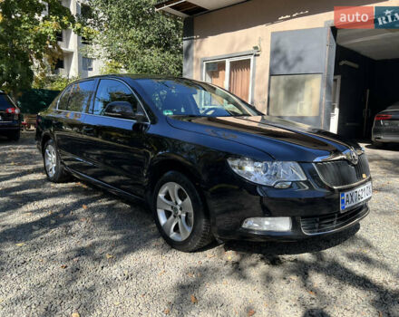 Чорний Шкода Суперб, об'ємом двигуна 1.39 л та пробігом 177 тис. км за 8600 $, фото 1 на Automoto.ua