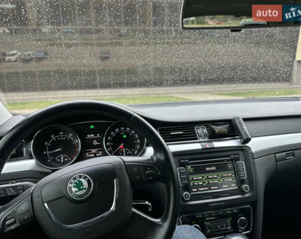 Шкода Суперб 2010 у Запоріжжя на Automoto.ua Чорний Шкода Суперб, об'ємом двигуна 1.8 л та пробігом 212 тис. км за 10500 $, фото 13 на Automoto.ua