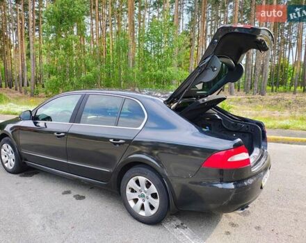 Черный Шкода Суперб, объемом двигателя 1.8 л и пробегом 306 тыс. км за 9500 $, фото 6 на Automoto.ua