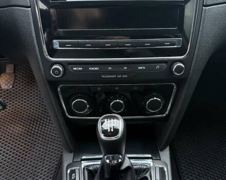 Черный Шкода Суперб, объемом двигателя 1.6 л и пробегом 326 тыс. км за 7000 $, фото 12 на Automoto.ua