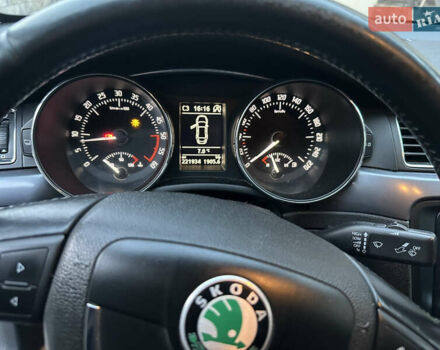 Чорний Шкода Суперб, об'ємом двигуна 1.6 л та пробігом 222 тис. км за 11850 $, фото 6 на Automoto.ua