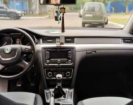 Чорний Шкода Суперб, об'ємом двигуна 2 л та пробігом 233 тис. км за 11700 $, фото 20 на Automoto.ua