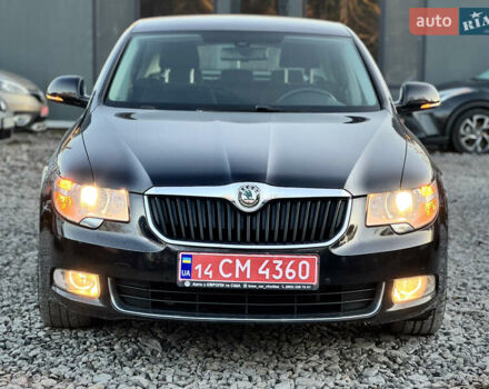 Черный Шкода Суперб, объемом двигателя 1.6 л и пробегом 220 тыс. км за 10600 $, фото 1 на Automoto.ua