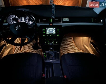 Чорний Шкода Суперб, об'ємом двигуна 1.97 л та пробігом 250 тис. км за 12200 $, фото 24 на Automoto.ua