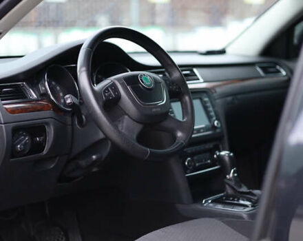 Чорний Шкода Суперб, об'ємом двигуна 2 л та пробігом 239 тис. км за 11400 $, фото 20 на Automoto.ua