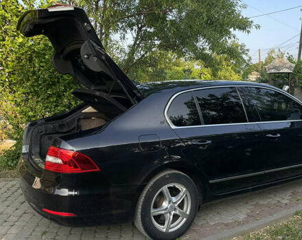 Чорний Шкода Суперб, об'ємом двигуна 1.97 л та пробігом 250 тис. км за 12200 $, фото 9 на Automoto.ua