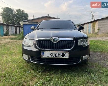 Шкода Суперб 2013 в Синельниковом на Automoto.ua Черный Шкода Суперб, объемом двигателя 2 л и пробегом 400 тыс. км за 11999 $, фото 10 на Automoto.ua