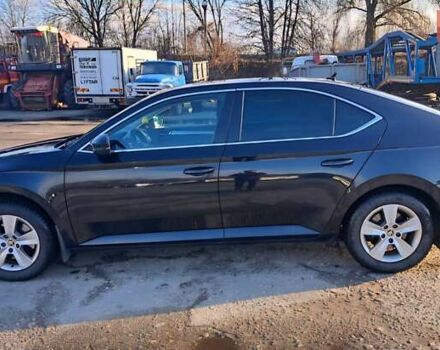 Черный Шкода Суперб, объемом двигателя 1.97 л и пробегом 184 тыс. км за 17500 $, фото 1 на Automoto.ua