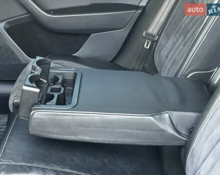 Черный Шкода Суперб, объемом двигателя 2 л и пробегом 242 тыс. км за 17999 $, фото 145 на Automoto.ua