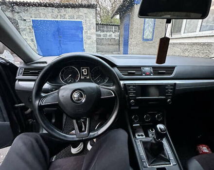 Черный Шкода Суперб, объемом двигателя 1.6 л и пробегом 200 тыс. км за 14500 $, фото 16 на Automoto.ua