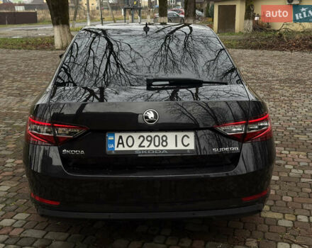 Черный Шкода Суперб, объемом двигателя 2 л и пробегом 284 тыс. км за 17500 $, фото 16 на Automoto.ua