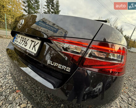 Чорний Шкода Суперб, об'ємом двигуна 2 л та пробігом 208 тис. км за 18399 $, фото 14 на Automoto.ua