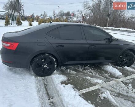 Чорний Шкода Суперб, об'ємом двигуна 1.6 л та пробігом 202 тис. км за 14300 $, фото 3 на Automoto.ua