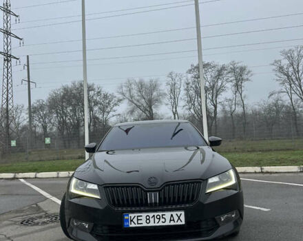 Черный Шкода Суперб, объемом двигателя 1.6 л и пробегом 229 тыс. км за 13999 $, фото 2 на Automoto.ua