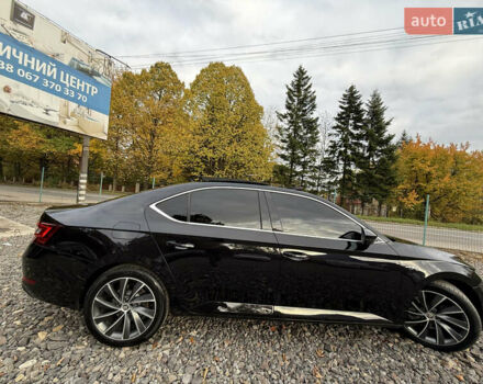 Чорний Шкода Суперб, об'ємом двигуна 2 л та пробігом 208 тис. км за 18399 $, фото 13 на Automoto.ua