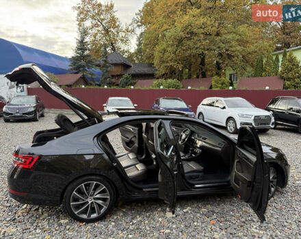 Чорний Шкода Суперб, об'ємом двигуна 2 л та пробігом 208 тис. км за 18399 $, фото 11 на Automoto.ua