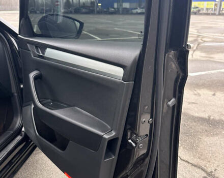 Черный Шкода Суперб, объемом двигателя 1.6 л и пробегом 229 тыс. км за 13999 $, фото 18 на Automoto.ua