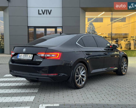 Черный Шкода Суперб, объемом двигателя 1.8 л и пробегом 145 тыс. км за 19500 $, фото 16 на Automoto.ua