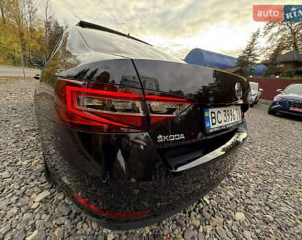 Чорний Шкода Суперб, об'ємом двигуна 2 л та пробігом 208 тис. км за 18399 $, фото 16 на Automoto.ua