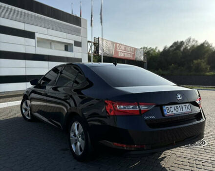 Черный Шкода Суперб, объемом двигателя 1.6 л и пробегом 198 тыс. км за 15990 $, фото 2 на Automoto.ua