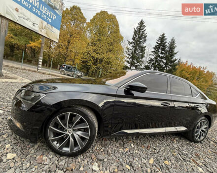 Чорний Шкода Суперб, об'ємом двигуна 2 л та пробігом 208 тис. км за 18399 $, фото 3 на Automoto.ua