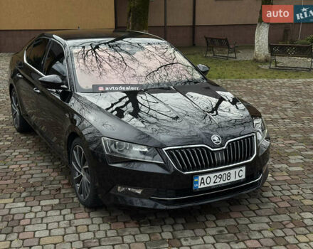 Черный Шкода Суперб, объемом двигателя 2 л и пробегом 284 тыс. км за 17500 $, фото 1 на Automoto.ua