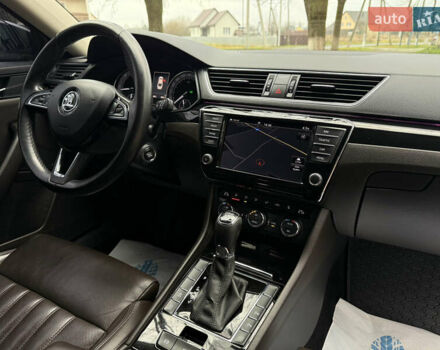 Черный Шкода Суперб, объемом двигателя 2 л и пробегом 284 тыс. км за 17500 $, фото 35 на Automoto.ua