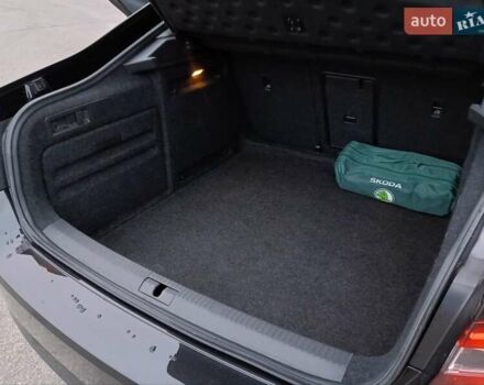 Черный Шкода Суперб, объемом двигателя 1.8 л и пробегом 131 тыс. км за 17300 $, фото 17 на Automoto.ua