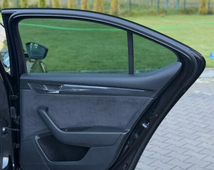 Черный Шкода Суперб, объемом двигателя 2 л и пробегом 158 тыс. км за 26900 $, фото 82 на Automoto.ua