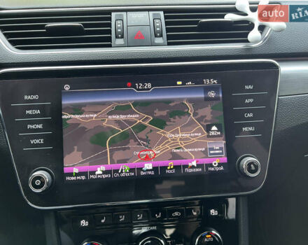 Чорний Шкода Суперб, об'ємом двигуна 2 л та пробігом 319 тис. км за 18500 $, фото 23 на Automoto.ua