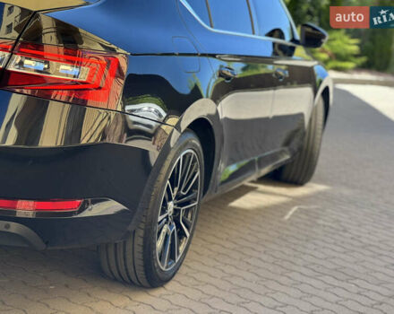 Чорний Шкода Суперб, об'ємом двигуна 2 л та пробігом 319 тис. км за 18500 $, фото 7 на Automoto.ua