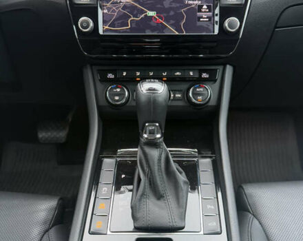 Черный Шкода Суперб, объемом двигателя 2 л и пробегом 178 тыс. км за 24900 $, фото 117 на Automoto.ua