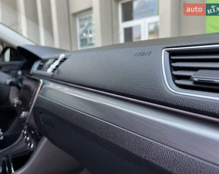 Чорний Шкода Суперб, об'ємом двигуна 2 л та пробігом 319 тис. км за 18500 $, фото 29 на Automoto.ua