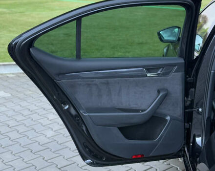 Черный Шкода Суперб, объемом двигателя 2 л и пробегом 158 тыс. км за 26900 $, фото 92 на Automoto.ua