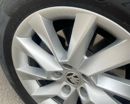 Шкода Суперб 2017 у Житомирі на Automoto.ua Чорний Шкода Суперб, об'ємом двигуна 1.97 л та пробігом 340 тис. км за 16800 $, фото 24 на Automoto.ua