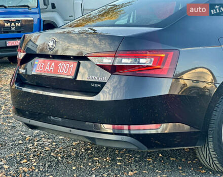 Чорний Шкода Суперб, об'ємом двигуна 1.97 л та пробігом 180 тис. км за 19900 $, фото 9 на Automoto.ua