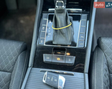 Чорний Шкода Суперб, об'ємом двигуна 1.97 л та пробігом 180 тис. км за 19900 $, фото 30 на Automoto.ua