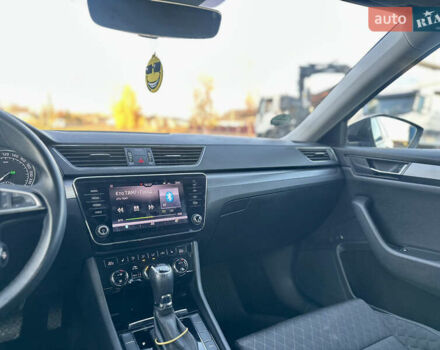 Чорний Шкода Суперб, об'ємом двигуна 1.97 л та пробігом 180 тис. км за 19900 $, фото 27 на Automoto.ua