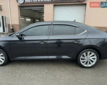 Черный Шкода Суперб, объемом двигателя 1.97 л и пробегом 281 тыс. км за 22000 $, фото 3 на Automoto.ua